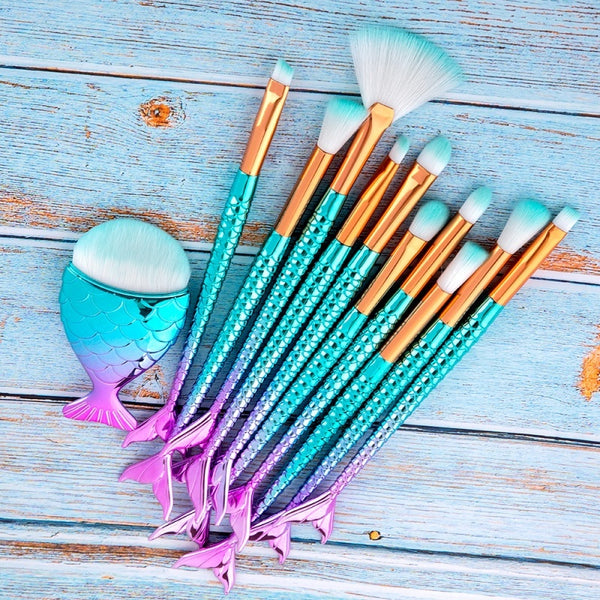 11-Piece Mermaid Makeup Brushes Kit – Professional Synthetic Brushes for Face, Eyes & Lips